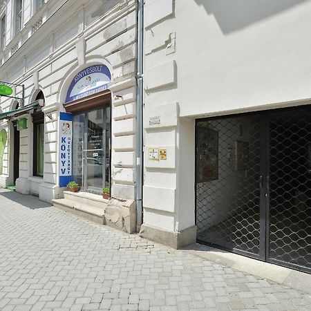 Netta Apartman Eger Ngoại thất bức ảnh